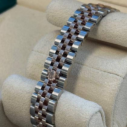 Rolex Lady-Datejust Unworn Two Tone Rose Gold Datejust 28mm Mother of Pearl (MOP) Diamond Dial Diamond Bezel Jubilee Bracelet 279381RBR - Image 7