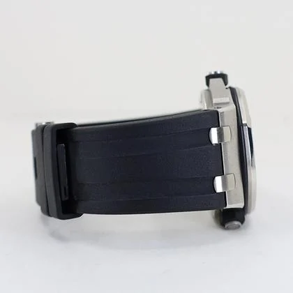 Audemars Piguet Royal Oak Offshore Diver 42mm Stainless Steel Black Dial - Image 5
