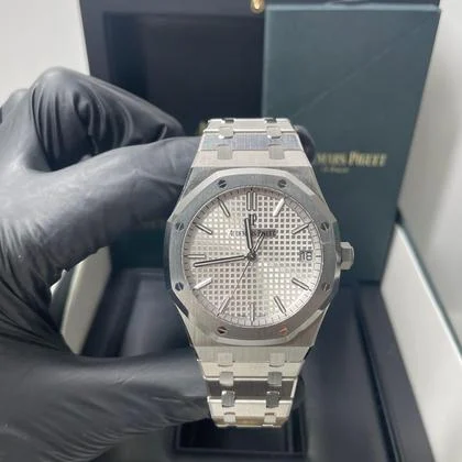 Audemars Piguet Royal Oak Selfwinding 41mm Stainless Steel Silver Dial - Image 6