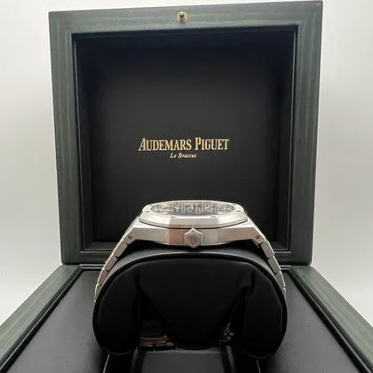 Audemars Piguet Royal Oak Selfwinding 15510 Selfwinding Blue Dial 41mm 2022 - Image 8