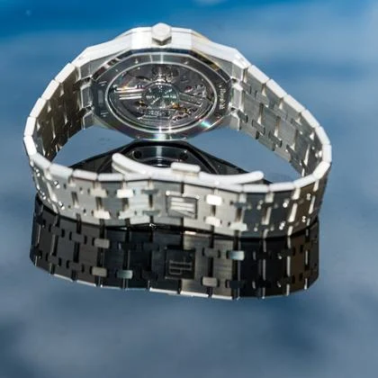 Audemars Piguet Royal Oak Selfwinding 2022 15510st Royal Oak Selfwinding “50th Anniversary” Green Dial - Image 3