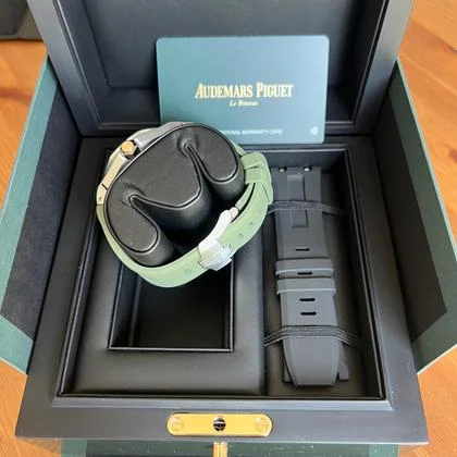 Audemars Piguet Royal Oak Offshore Diver 42mm Diver - Image 8