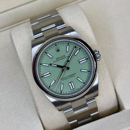 Rolex Oyster Perpetual 41 Unworn 2025 / 134300-0006 - Image 10