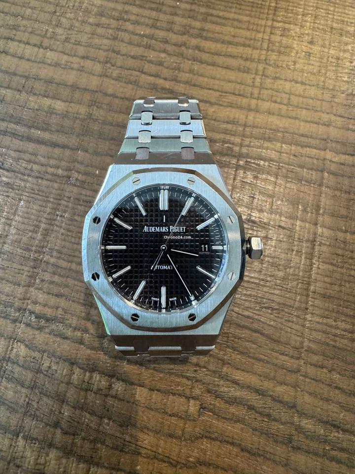 Audemars Piguet Royal Oak Selfwinding Full set inc original box travel box all papers. 1 owner - Image 3