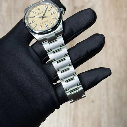 Rolex Oyster Perpetual 41 Stainless Dial (2025) 2025 Unworn 134300 Oyster Perpectual 41 OP41 Beige Oyster - Image 8