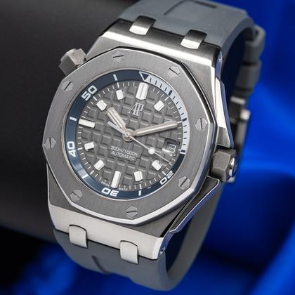 Audemars Piguet Royal Oak Offshore Diver 2024 Royal Oak Offshore Diver-Grey Dial with Quick Change Strap System includes 2 straps - Image 12