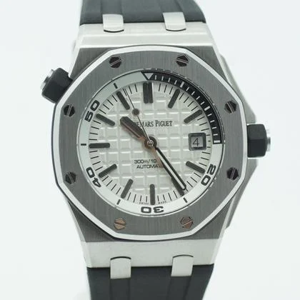 Audemars Piguet Royal Oak Offshore Diver 15710ST Full Set 2016 LC EU - Image 14