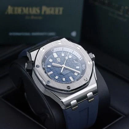 Audemars Piguet Royal Oak Offshore Diver MINT FULL SET Royal Oak Offshore Diver Blue Dial Blue Rubber Strap Steel 42mm 15720ST - Image 12