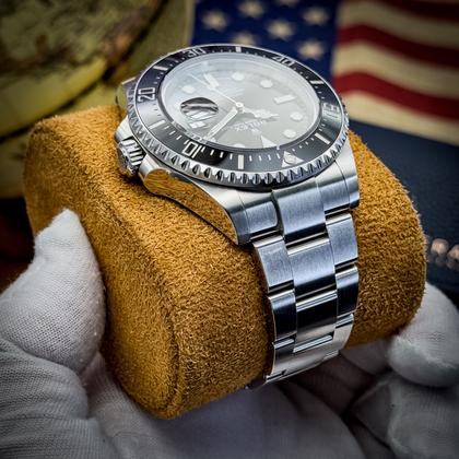 Rolex Sea-Dweller “Red Letter” 43mm Oyster Steel 126600 Full Set - Image 8
