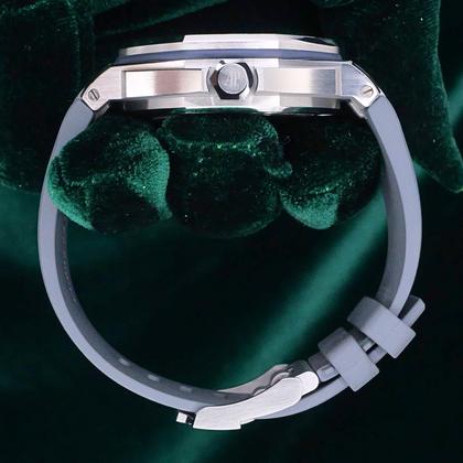 Audemars Piguet Royal Oak Offshore Diver MINT FULL SET Royal Oak Offshore Diver Blue Dial Gray Rubber Strap Steel 15720ST - Image 8