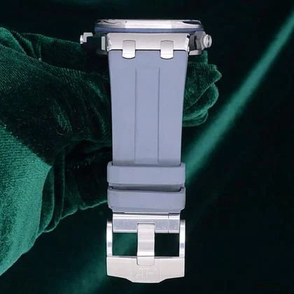 Audemars Piguet Royal Oak Offshore Diver MINT FULL SET Royal Oak Offshore Diver Blue Dial Gray Rubber Strap Steel 15720ST - Image 6