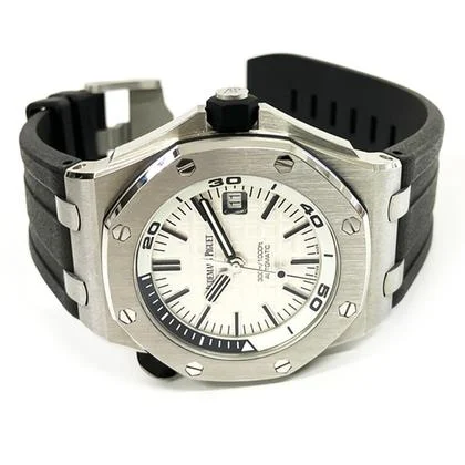 Audemars Piguet Royal Oak Offshore Diver Mint condition - Image 8