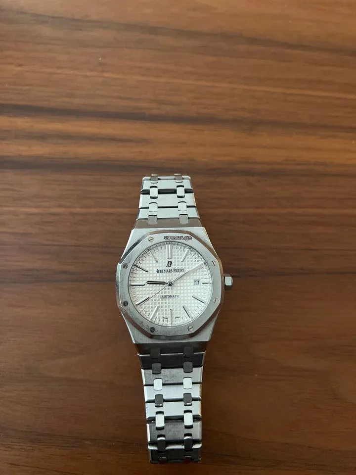 Audemars Piguet Royal Oak Selfwinding 15400ST.OO.1220ST.02 - Image 2