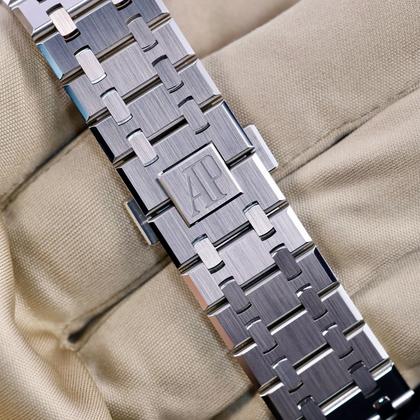Audemars Piguet Royal Oak Selfwinding 2025 Brand New Complete Set - Image 2