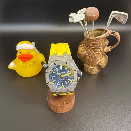 Audemars Piguet Royal Oak Offshore Diver Beautiful Blue/Yellow watch - Image 9
