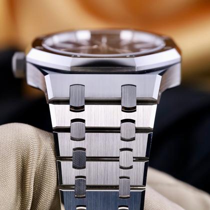 Audemars Piguet Royal Oak Selfwinding 2025 Brand New Complete Set - Image 11