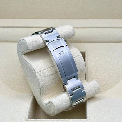 Rolex Oyster Perpetual 36 Celebration Dial - Image 3