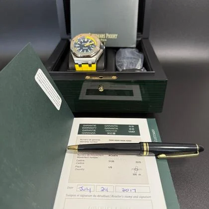Audemars Piguet Royal Oak Offshore Diver Beautiful Blue/Yellow watch - Image 14
