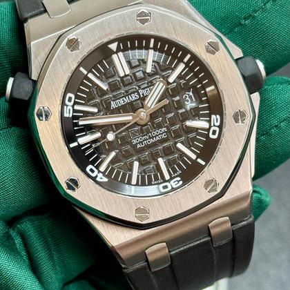 Audemars Piguet Royal Oak Offshore Diver Top Condition Original Papers 2011 - Image 9