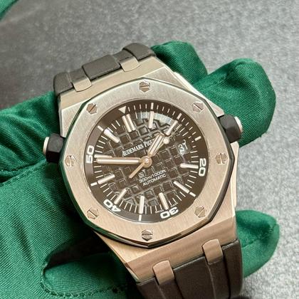 Audemars Piguet Royal Oak Offshore Diver Top Condition Original Papers 2011 - Image 4